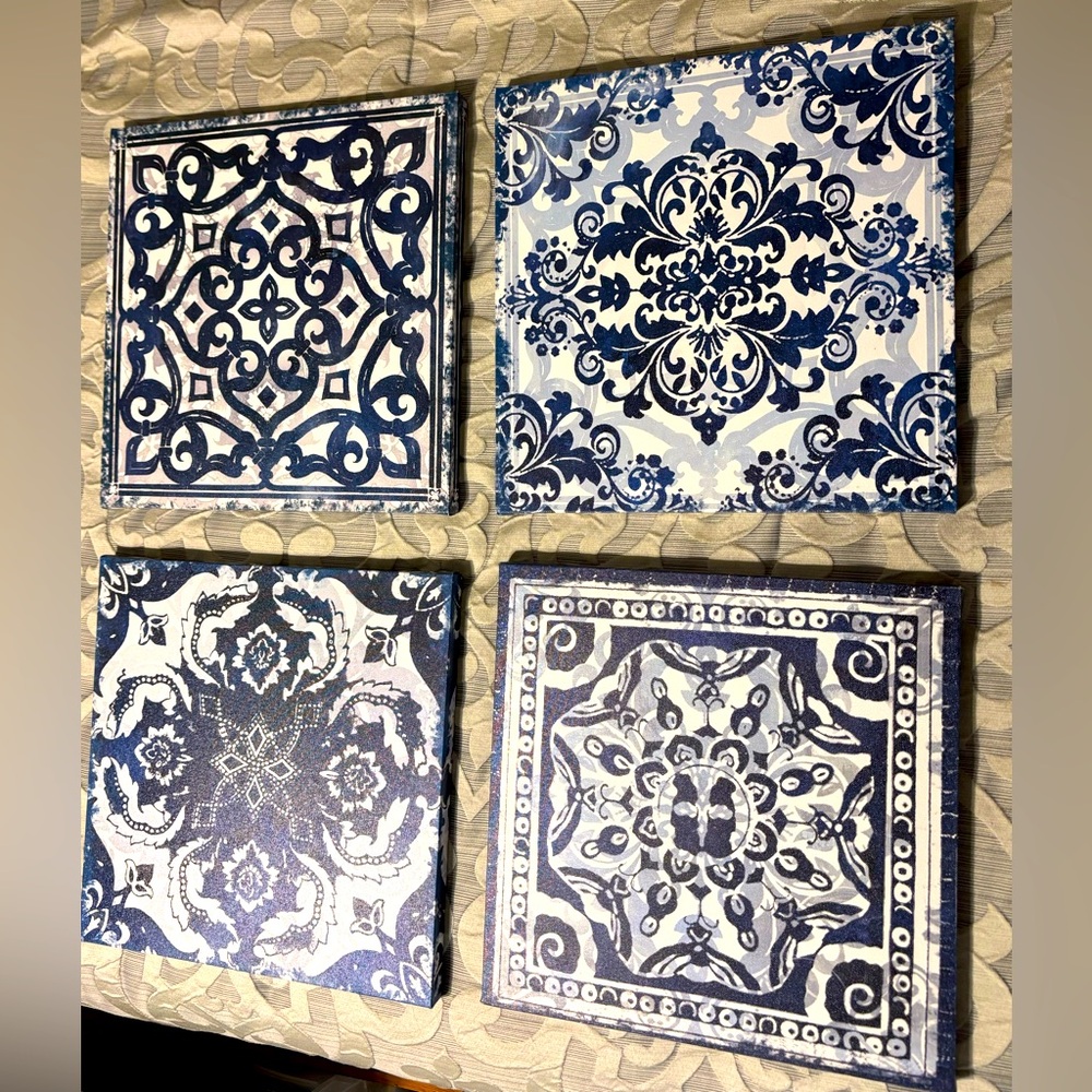 4 piece canvas art in Navy & White